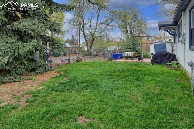 2354 Valley Forge Rd, Colorado Springs, CO 80907 - view of yard with fence