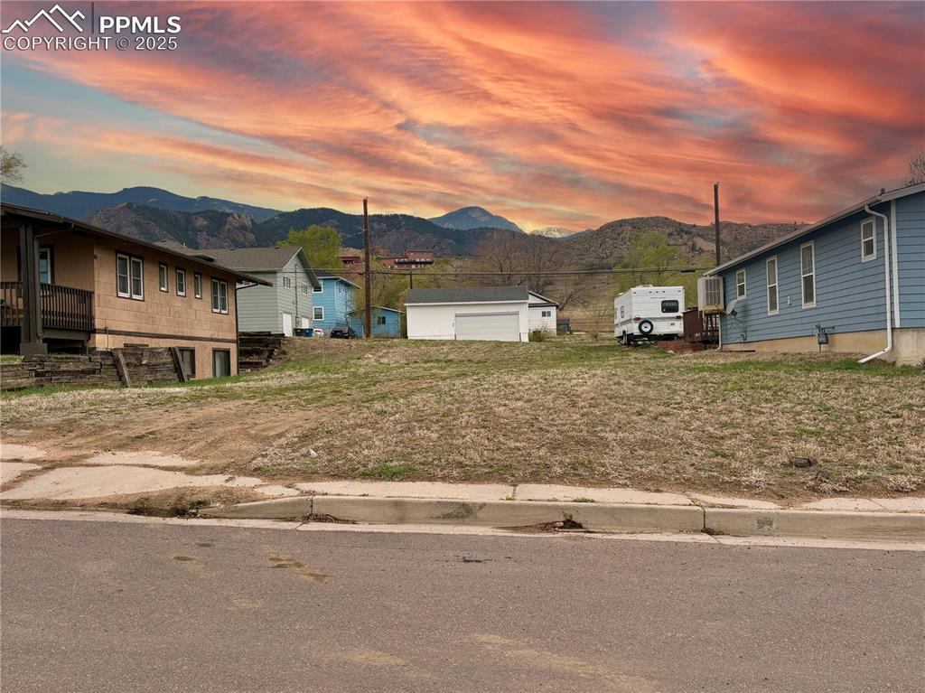 1414 Langmeyer St, Colorado Springs, CO 80904