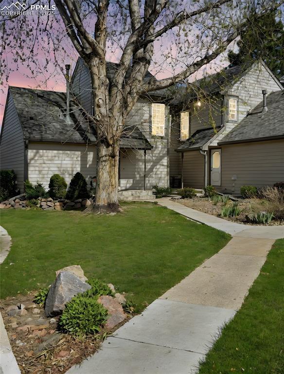 422 Cobblestone Dr, Colorado Springs, CO 80906 - view of yard