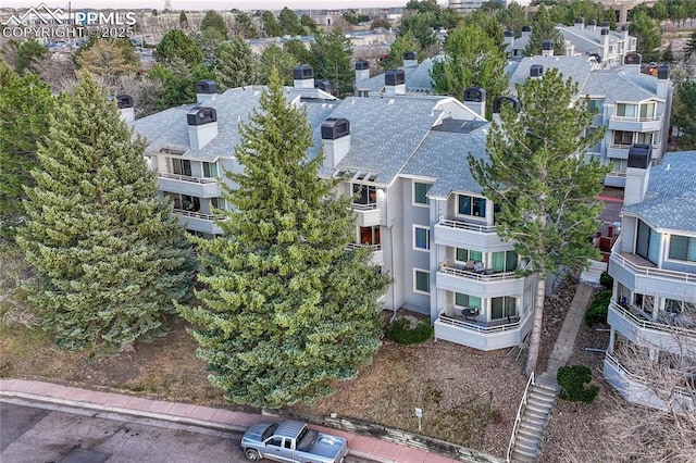bird's eye view with a residential view