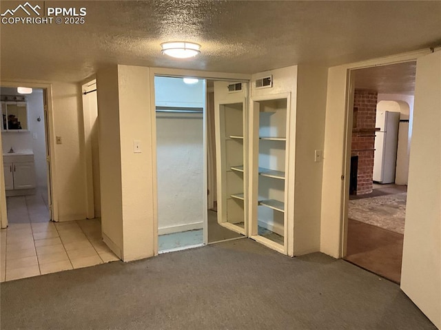 1007 Iowa Ave, Colorado Springs, CO 80909 - closet with visible vents