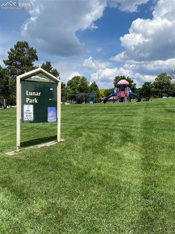 1028 N Union Blvd, Colorado Springs, CO 80909 - surrounding community with a lawn