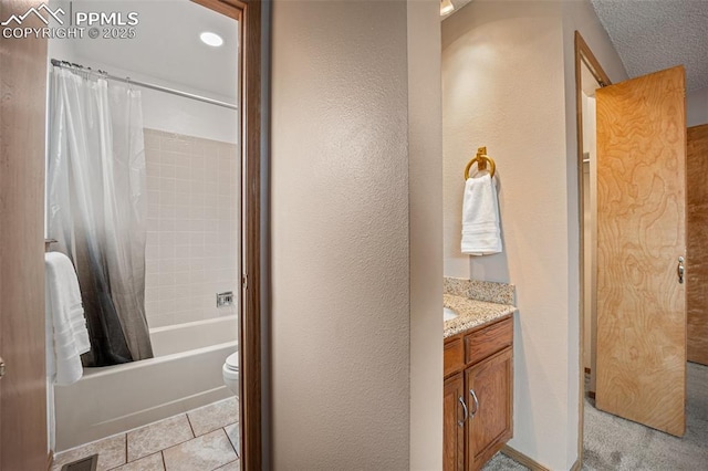 6277 Gunshot Pass Dr, Colorado Springs, CO 80917 - full bath with shower / tub combo with curtain, vanity, toilet, and a textured wall