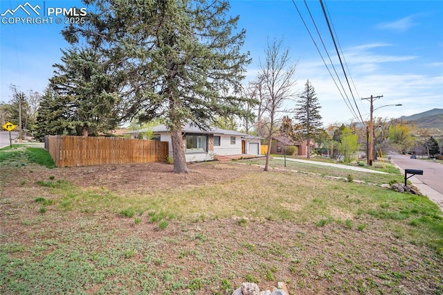 137 N 14th St, Colorado Springs, CO 80904 - view of yard featuring fence