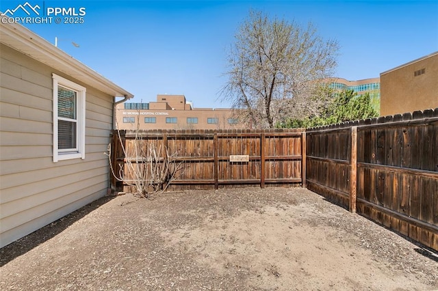 1415 E Boulder St, Colorado Springs, CO 80909 - view of yard with fence