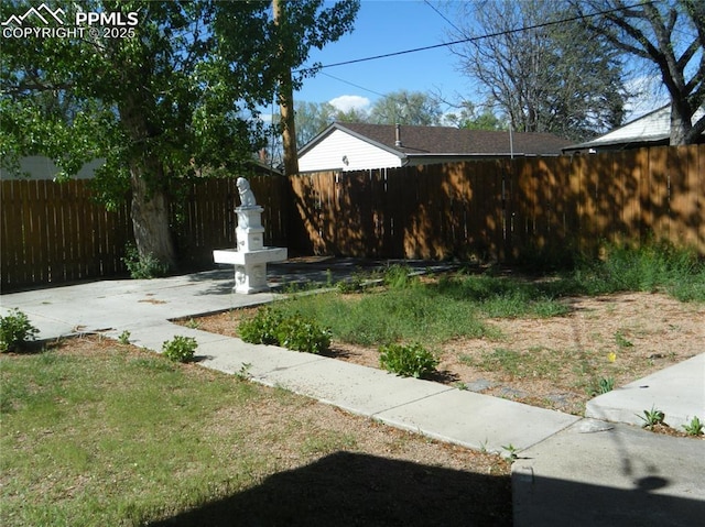 415 Veta Ave, Pueblo, CO 81004 - view of yard featuring fence
