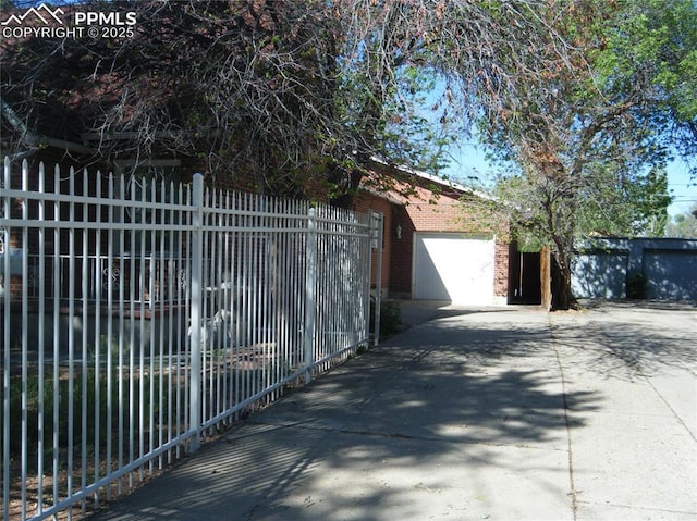 415 Veta Ave, Pueblo, CO 81004 - view of gate with fence