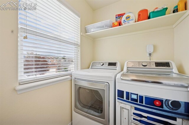 1483 W Costilla St, Colorado Springs, CO 80905 - laundry room with laundry area and washer and clothes dryer