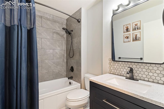 full bath featuring vanity, shower / bathtub combination with curtain, backsplash, and toilet