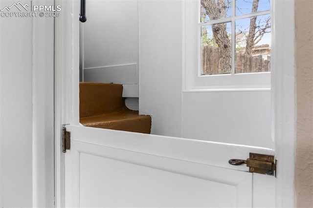 25 Highland St, Colorado Springs, CO 80906 - view of stairway