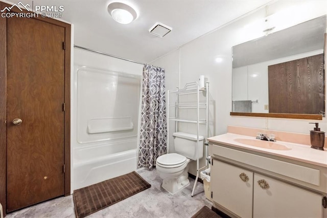 790 2nd Ave, Deer Trail, CO 80105 - bathroom with toilet, vanity, and shower / tub combo with curtain