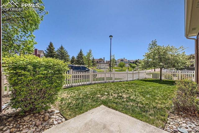 7601 Menagerie Ln, Colorado Springs, CO 80923 - view of yard featuring a residential view and a patio area