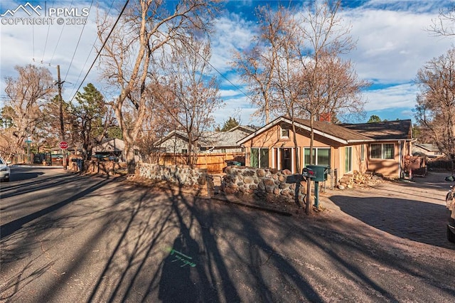 1503 Cheyenne Blvd, Colorado Springs, CO 80906 - view of front of house with fence