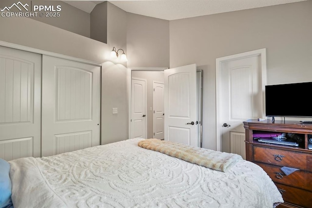 bedroom featuring a closet