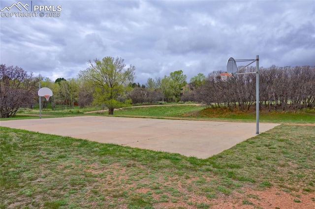 770 Allegheny Dr, Colorado Springs, CO 80919 - view of basketball court featuring community basketball court and a yard