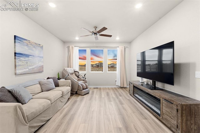 8093 Yellowleaf Pl, Colorado Springs, CO 80908 - living room featuring ceiling fan, baseboards, light wood-type flooring, and recessed lighting