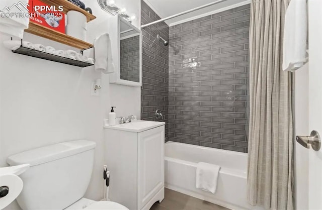 739 S Utica St, Denver, CO 80219 - full bathroom featuring shower / bathtub combination with curtain and toilet