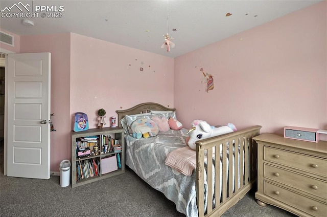 bedroom featuring carpet floors