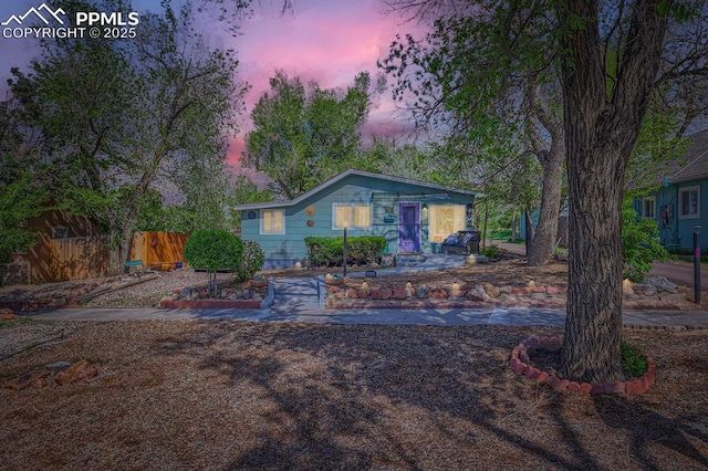 319 S Institute St, Colorado Springs, CO 80903 - bungalow with fence