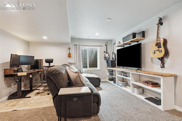 carpeted living room featuring baseboards, recessed lighting, and a desk
