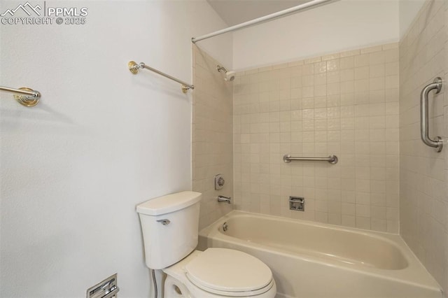 1559 Sausalito Dr, Colorado Springs, CO 80907 - bathroom featuring toilet and shower / bathtub combination