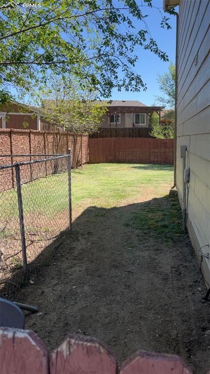 502 Fountain Mesa Rd, Fountain, CO 80817 - view of yard