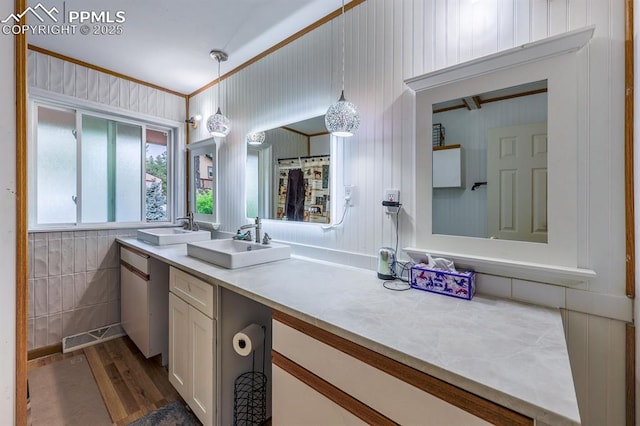 2760 Evergreen Rd, Colorado Springs, CO 80921 - full bath with double vanity and wood finished floors