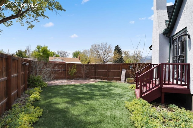 1003 N Institute St, Colorado Springs, CO 80903 - view of yard featuring a patio