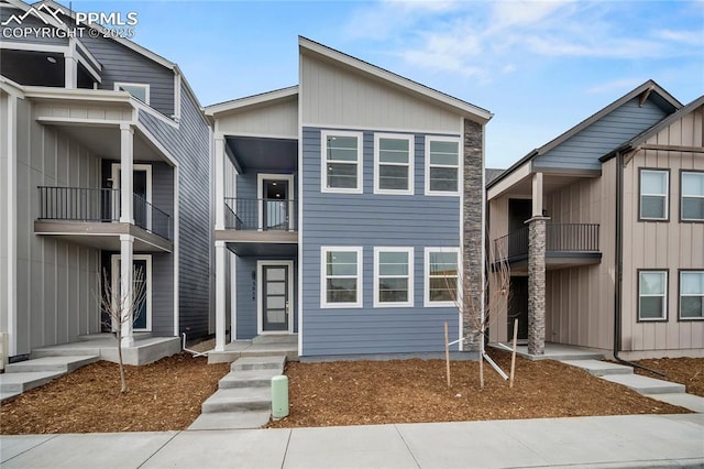 3065 Curly Grv, Colorado Springs, CO 80922 - view of front facade with a balcony