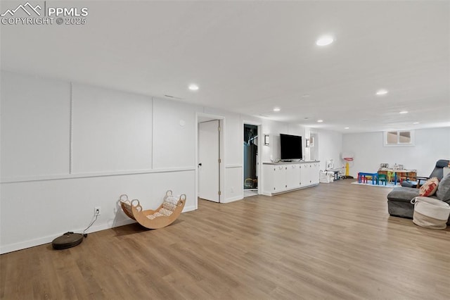1107 Parkview Blvd, Colorado Springs, CO 80905 - living room featuring light wood-style floors, recessed lighting, and baseboards