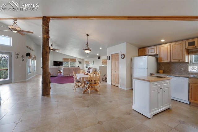 610 Matterhorn Cir, Westcliffe, CO 81252 - kitchen with white appliances, a ceiling fan, vaulted ceiling, backsplash, and recessed lighting