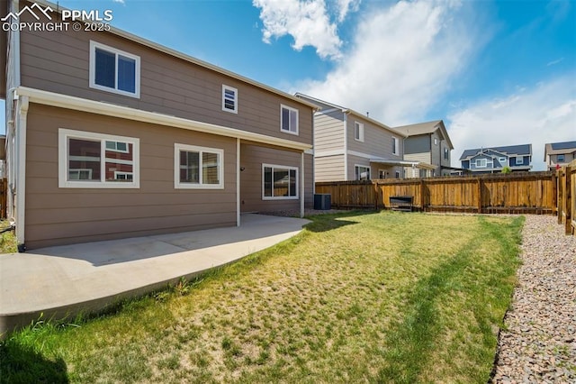 7923 Wagonwood Pl, Colorado Springs, CO 80908 - rear view of property featuring a patio area and central AC