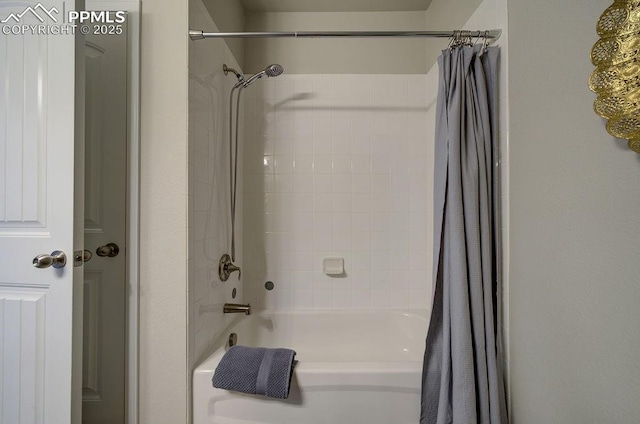 10144 Bluffstone Ct, Peyton, CO 80831 - full bath with shower / tub combo