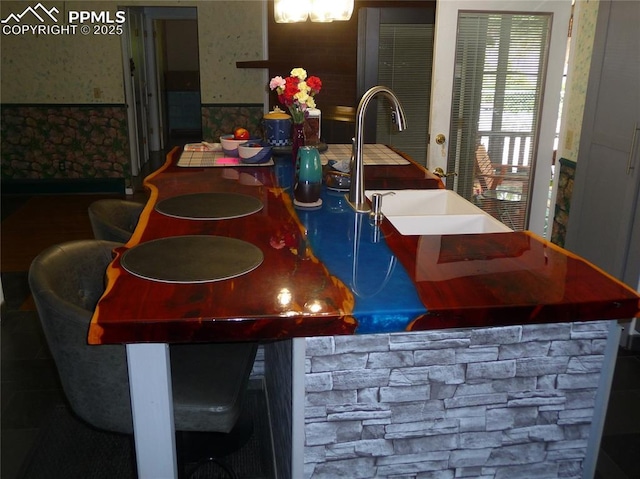 4307 Valli Vista Rd, Colorado Springs, CO 80915 - dining area featuring wallpapered walls