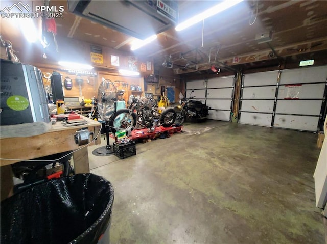 2115 Rangeview Dr, Pueblo, CO 81008 - view of garage