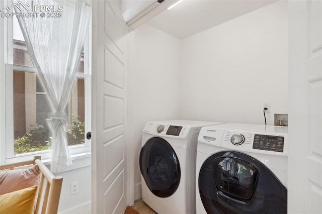 1212 W Cucharras St, Colorado Springs, CO 80904 - laundry room featuring washer and clothes dryer