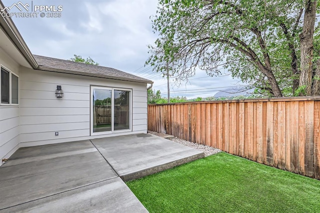 610 E San Gabriel Pl, Colorado Springs, CO 80906 - view of yard featuring a patio area