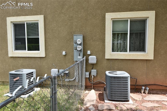 1310-1312 Market St, Colorado Springs, CO 80904 - exterior view of stucco siding