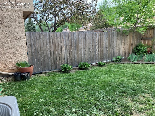 686 Echo Ln, Colorado Springs, CO 80904 - view of yard