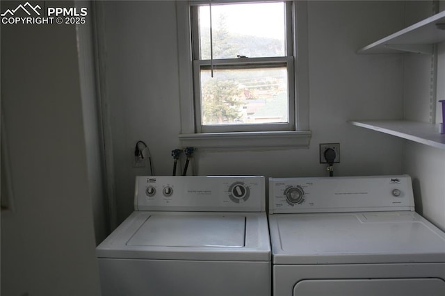 418 N Baldwin St, Woodland Park, CO 80863 - laundry area featuring separate washer and dryer