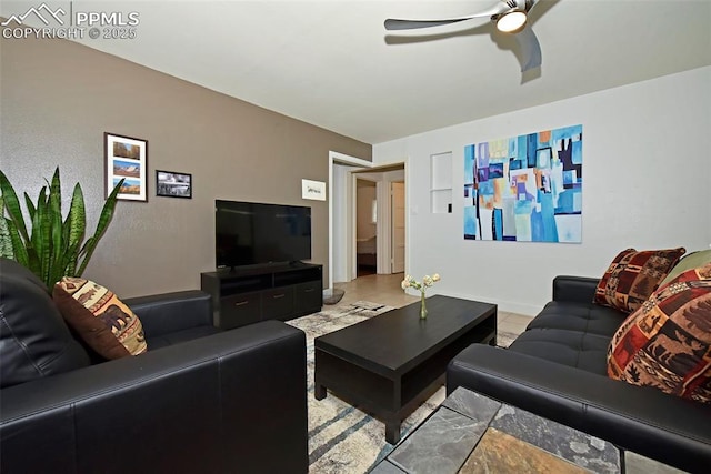 418 N Baldwin St, Woodland Park, CO 80863 - living area with a ceiling fan