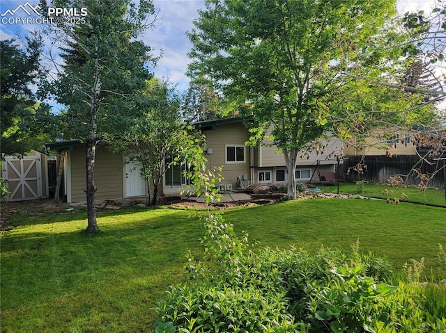2619 N Arcadia St, Colorado Springs, CO 80907 - view of yard