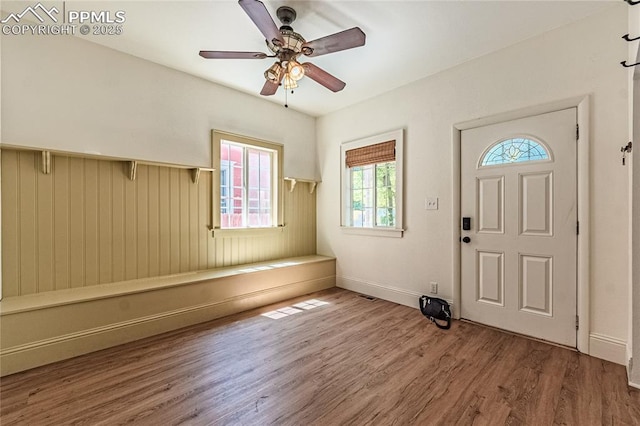 2830 W Kiowa St, Colorado Springs, CO 80904 - foyer entrance featuring wood finished floors and a ceiling fan