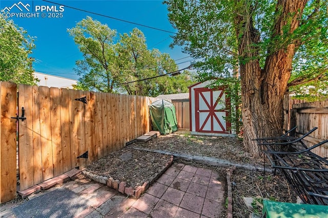 2830 W Kiowa St, Colorado Springs, CO 80904 - fenced backyard with a storage shed