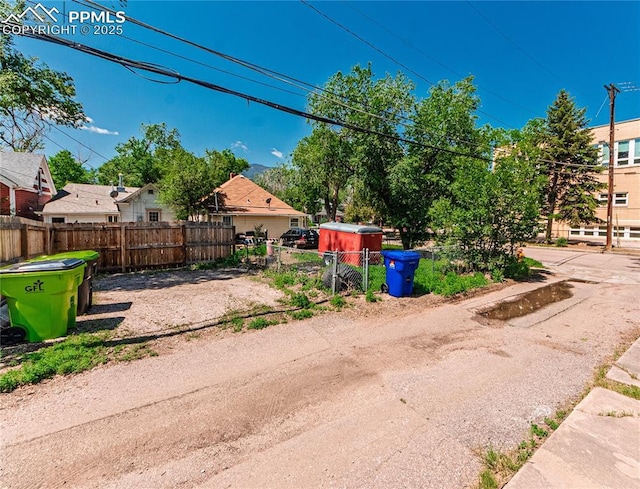 2830 W Kiowa St, Colorado Springs, CO 80904 - view of yard