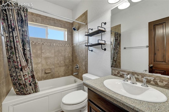 11354 Mckissick Rd, Peyton, CO 80831 - bathroom with shower / tub combo, vanity, and a textured wall