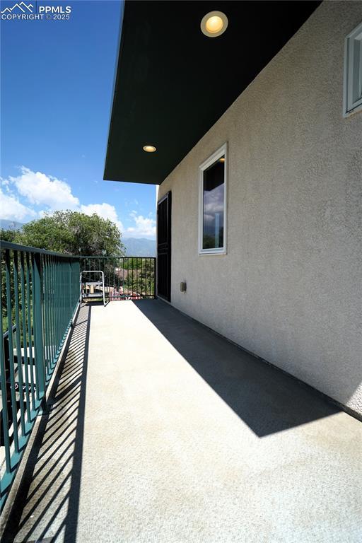 1407 Manitou Blvd, Colorado Springs, CO 80904 - view of patio / terrace