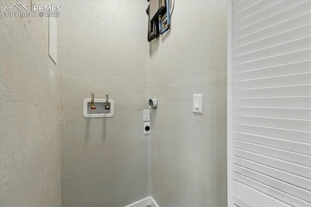 1112 Modes St, Colorado Springs, CO 80904 - laundry view