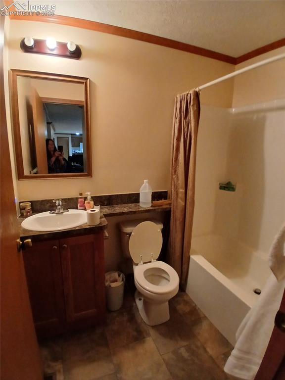 2272 County Road 1, Cripple Creek, CO 80813