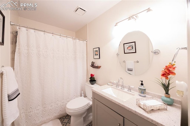 2125 Glenhill Rd, Colorado Springs, CO 80906 - bathroom with vanity and a shower with shower curtain